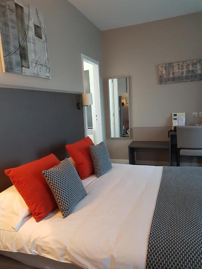 Hotel Henri IV Coutras Екстер'єр фото