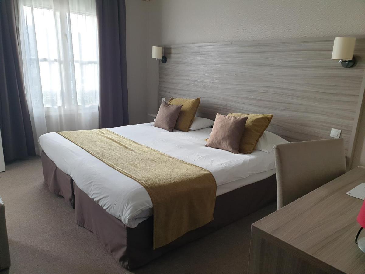 Hotel Henri IV Coutras Екстер'єр фото