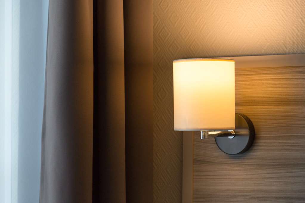 Hotel Henri IV Coutras Номер фото