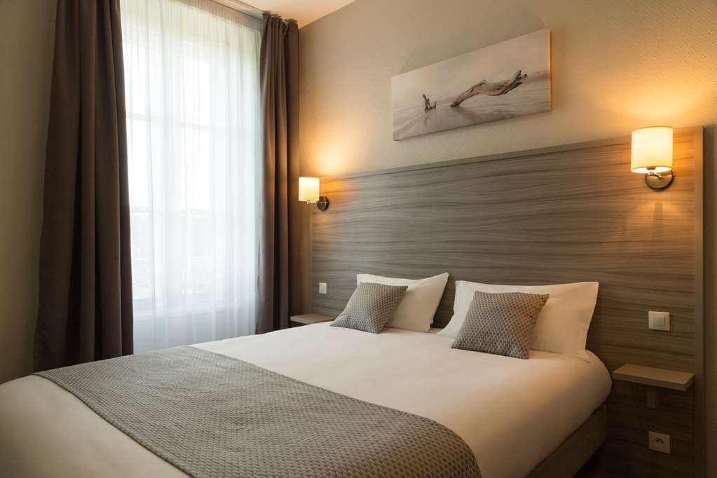 Hotel Henri IV Coutras Номер фото
